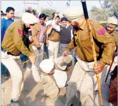 bathinda dharna 24-11-2010 - rojana spokesman.PNG